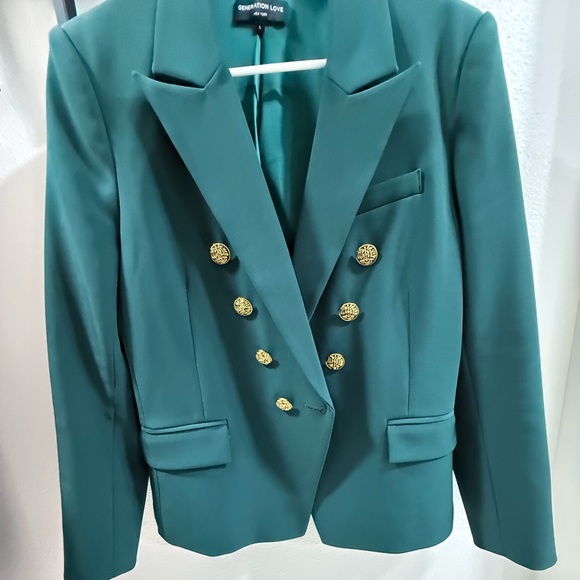 Blazer - Picture 3 of 6